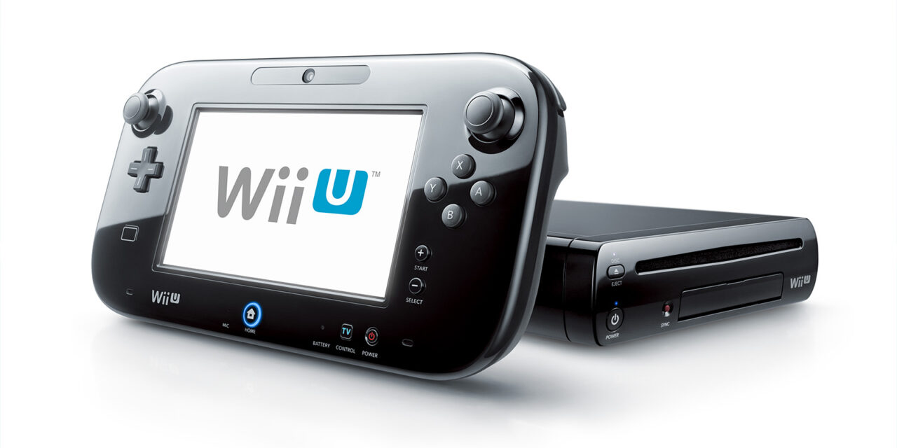 Czarny kontroler Wii U GamePad z ekranem dotykowym i przyciskami oraz czarna konsola Wii U na białym tle.