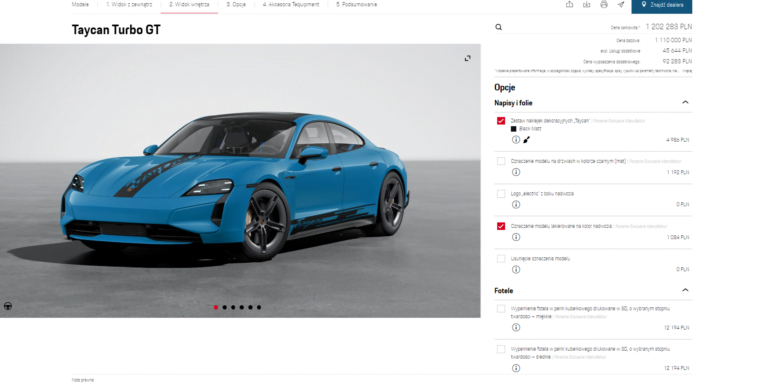 Niebieski samochód sportowy Porsche Taycan Turbo GT na konfiguratorze online z widocznymi opcjami wyposażenia i cenami po prawej stronie ekranu.