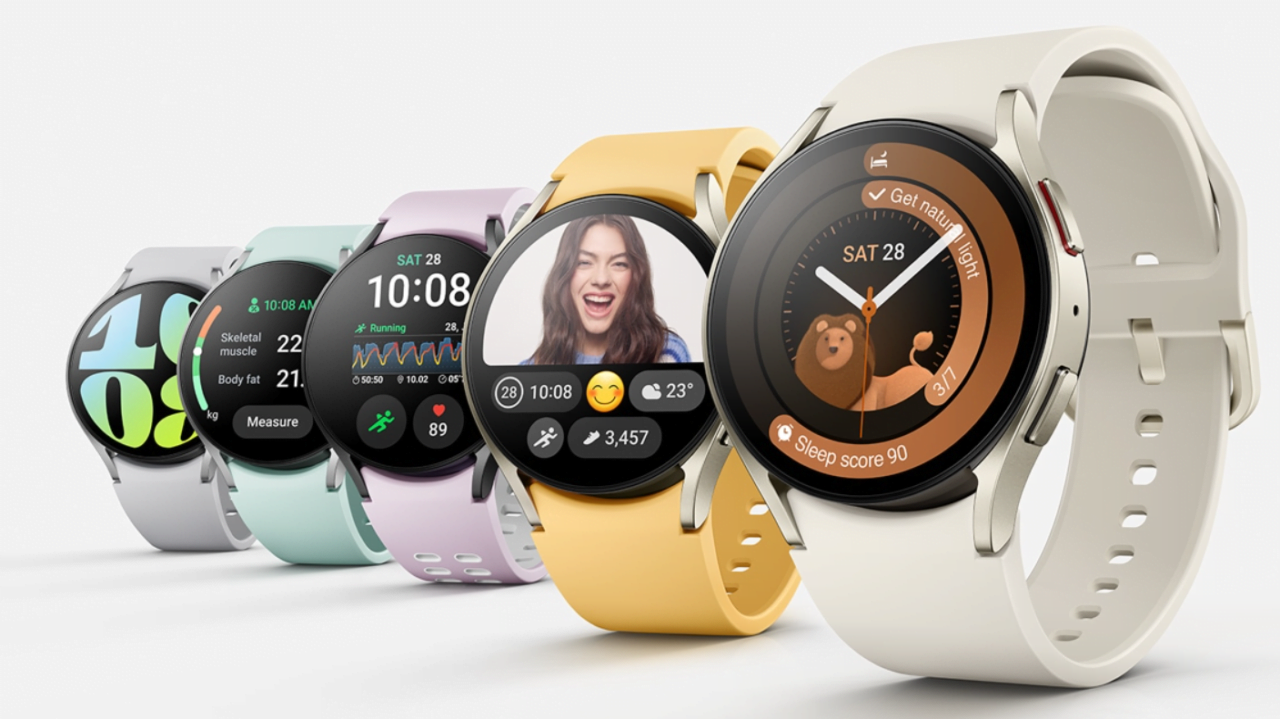 Kolekcja kolorowych inteligentnych zegarków z różnymi tarczami wyświetlającymi dane zdrowotne i powiadomienia.