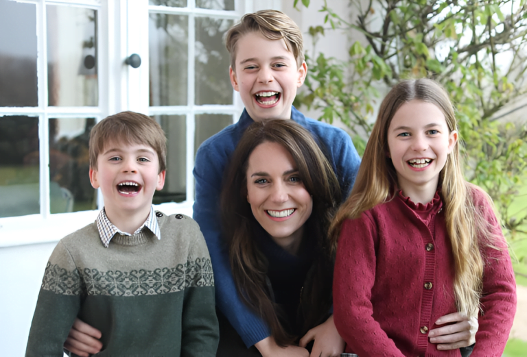 Zdjęcie Kate z dziećmi, które wywołało kontrowersję
