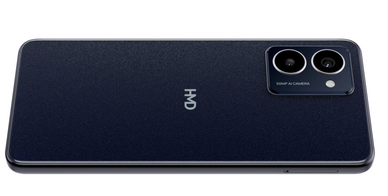 Tył smartfona HMD Pulse Pro w kolorze granatowym z logo oraz modułem podwójnego aparatu 50 MP AI.