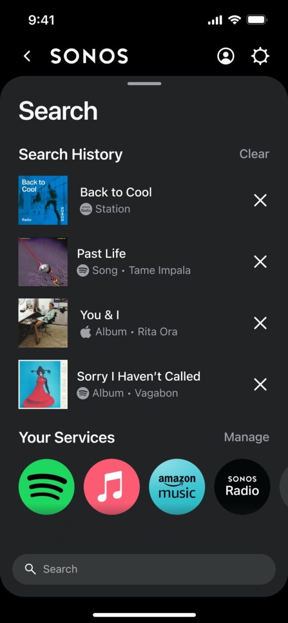 Zrzut ekranu aplikacji SONOS na smartfonie wyświetlający historię wyszukiwania muzyki z opcjami usług streamingowych, takich jak Spotify, Amazon Music i Sonos Radio.