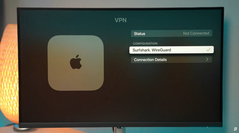 Interfejs użytkownika VPN na monitorze komputera z ikoną Apple i opcją konfiguracji Surfshark WireGuard, status niepodłączony.