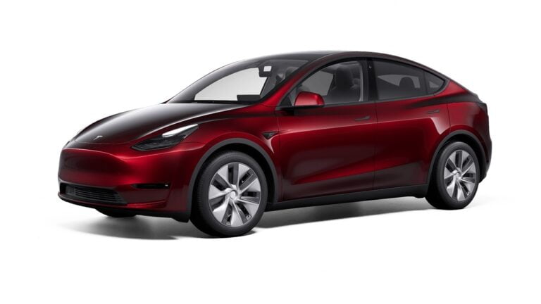 Tesla Model Y Long Range RWD czerwona z konfiguratora producenta