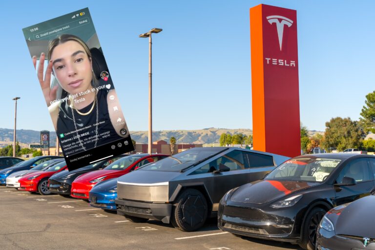 Rząd samochodów Tesla przy salonie, na pierwszym planie duża nakładka z filmem z TikToka przedstawiającym młodą kobietę.
