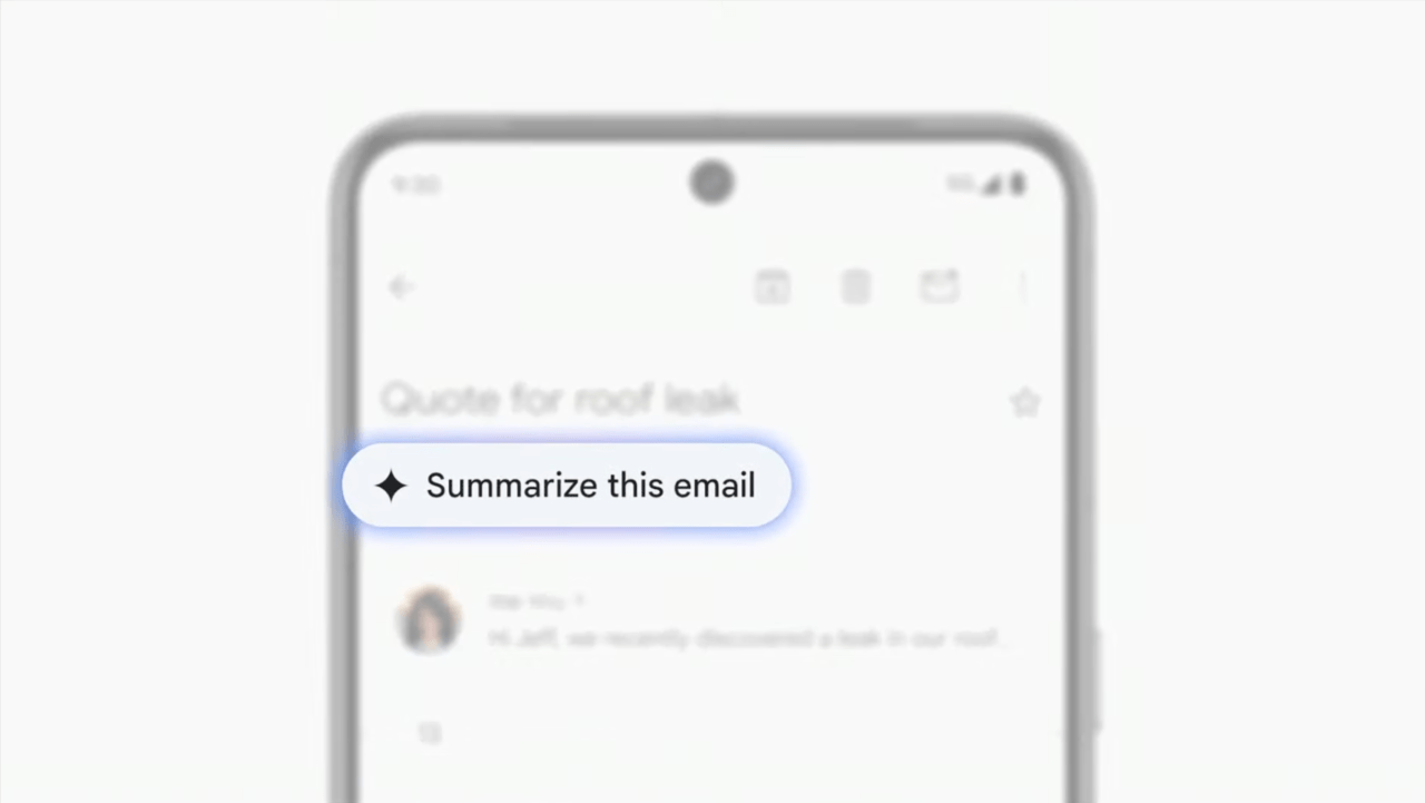 Google Gemini w poczcie Gmail. Smartfon z otwartą wiadomością e-mail i wyświetlonym przyciskiem "Summarize this email".