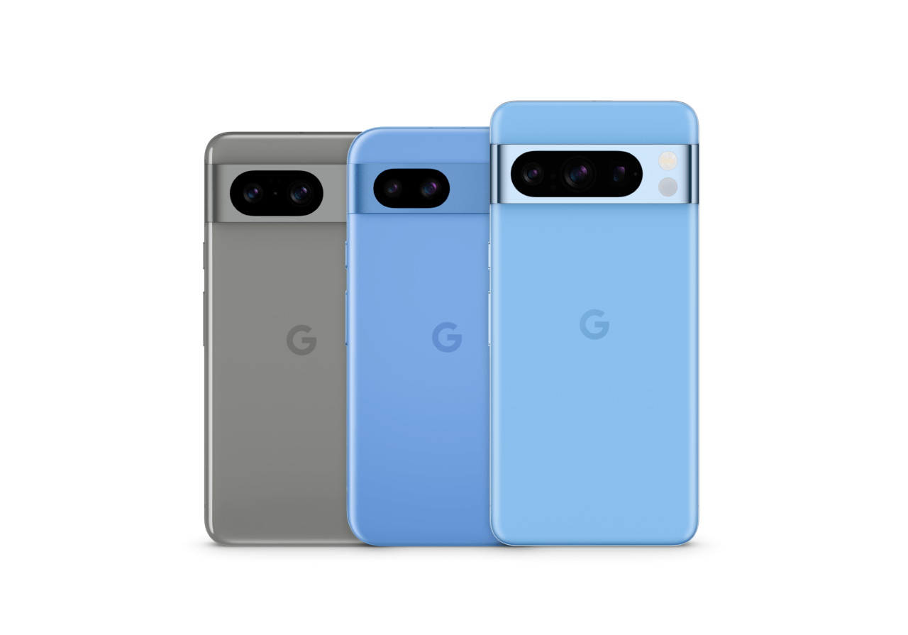 Três smartphones da série Google Pixel 8 em um fundo branco.