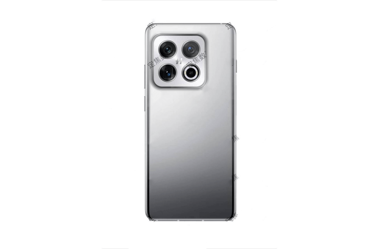 Srebrny smartfon z potrójnym aparatem umieszczonym w kwadratowej ramce.