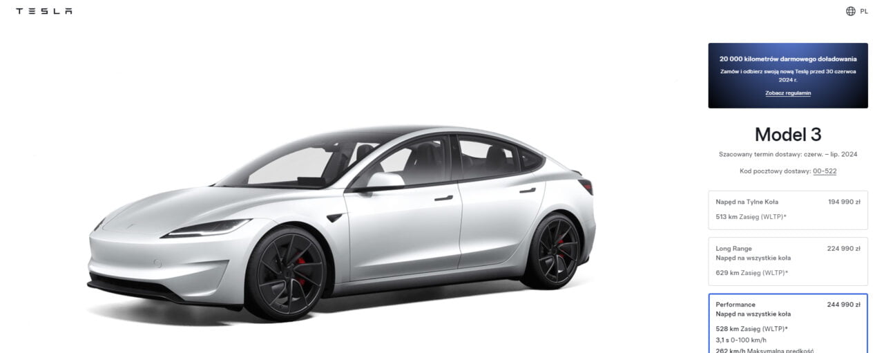 Cena samochodu Tesla w Polsce. Tesla Model 3 obok cennika i specyfikacji dla modelu.