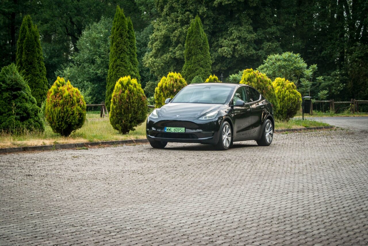 Tesla Model Y AWD Long Range