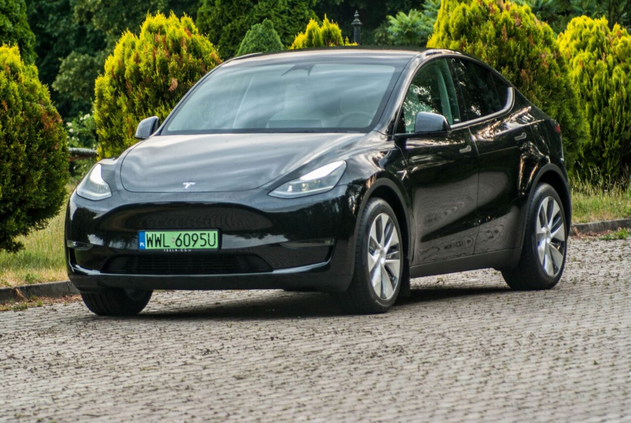 Tesla Model Y AWD Long Range