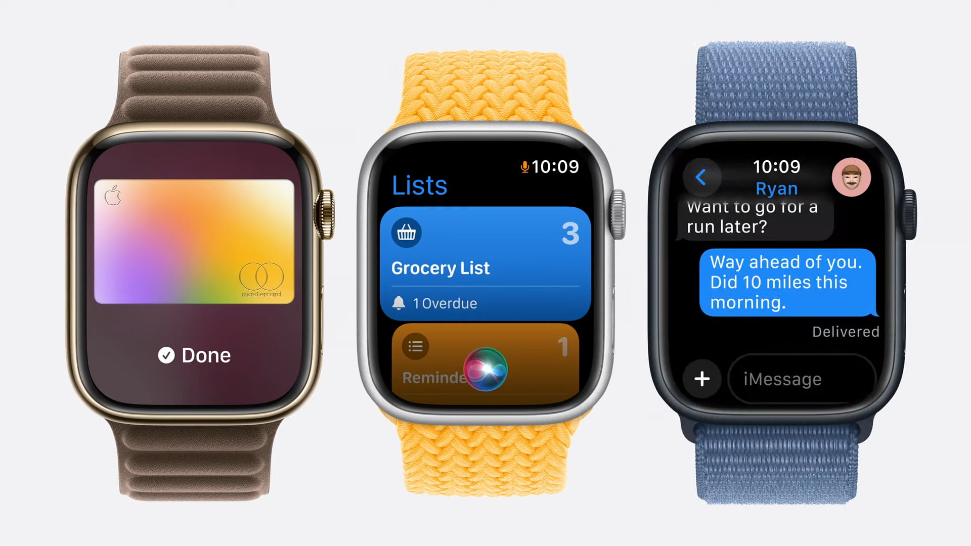 Trzy zegarki Apple Watch pokazujące aplikacje Apple Wallet, Listy i Wiadomości. Pracują na systemie watchOS 11