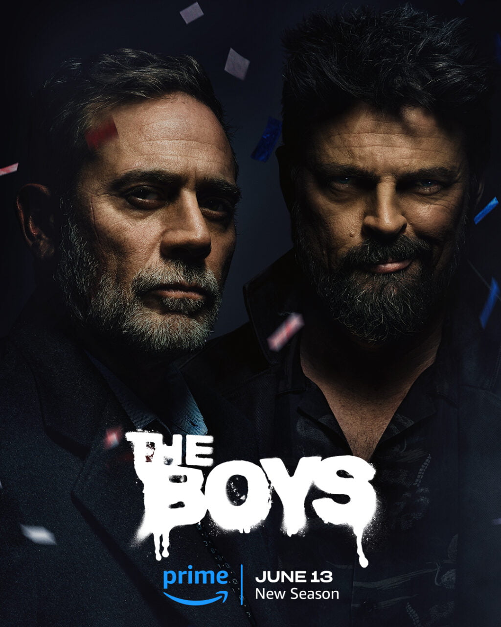 Dwóch mężczyzn z brodami na ciemnym tle, reklama serialu "The Boys", premiera nowego sezonu 13 czerwca na Amazon Prime.