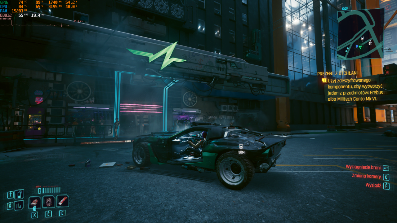 Gra komputerowa przedstawiająca futurystyczne miasto z samochodem i postacią w tle, z menu gry po prawej stronie.