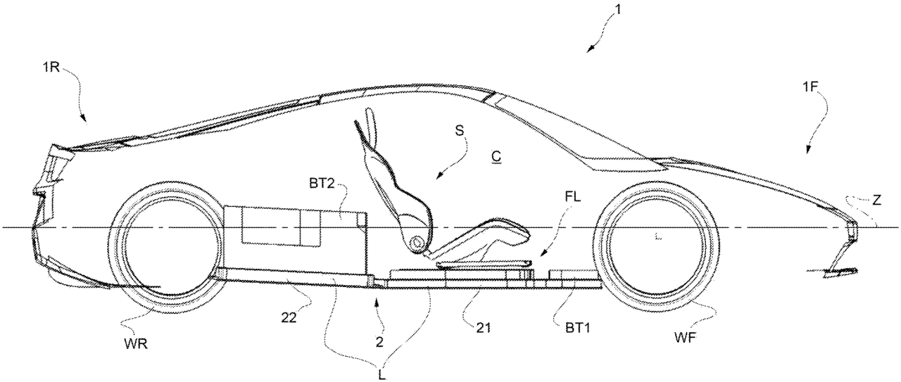 Schematyczny rysunek boczny pojazdu z wyciętym widokiem wnętrza, ukazujący rozmieszczenie siedzenia (S), baterii (BT1, BT2) i kół (WR, WF).