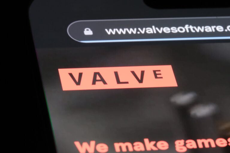 Logo Valve na ekranie z adresem www.valvesoftware.com.