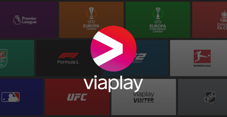 Logo Viaplay z nazwami różnych lig i wydarzeń sportowych w tle, takich jak Premier League, UEFA Europa League, Bundesliga i UFC.