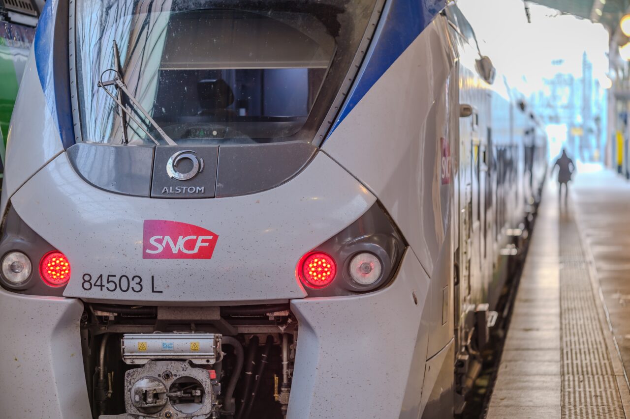 pociąg sncf tgv kolej we francji