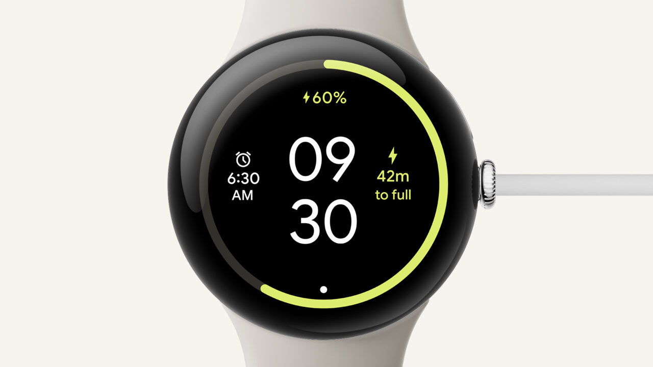 Smartwatch Pixel Watch 3 z okrągłym wyświetlaczem pokazującym godzinę 09:30, poziom naładowania baterii 60% i czas do pełnego naładowania 42 minuty.