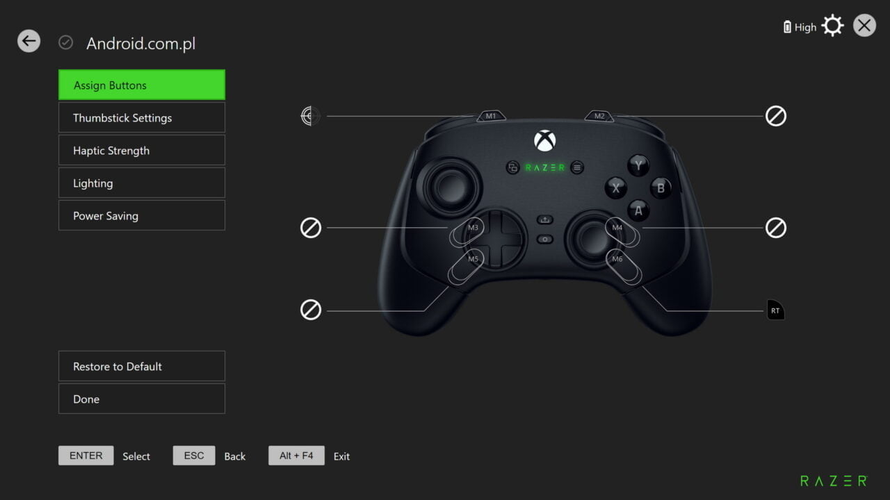 Ekran konfiguracji kontrolera Razer z zaznaczonymi opcjami przypisania przycisków, ustawień drążków, siły haptycznej, oświetlenia i oszczędzania energii.