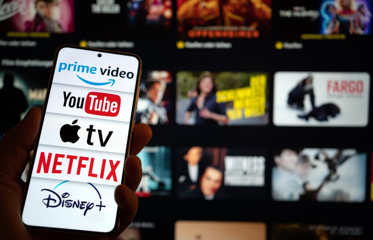 Media strumieniowe to nie tylko Netflix i Spotify. Oto dostępne opcje i to, jak działa streaming