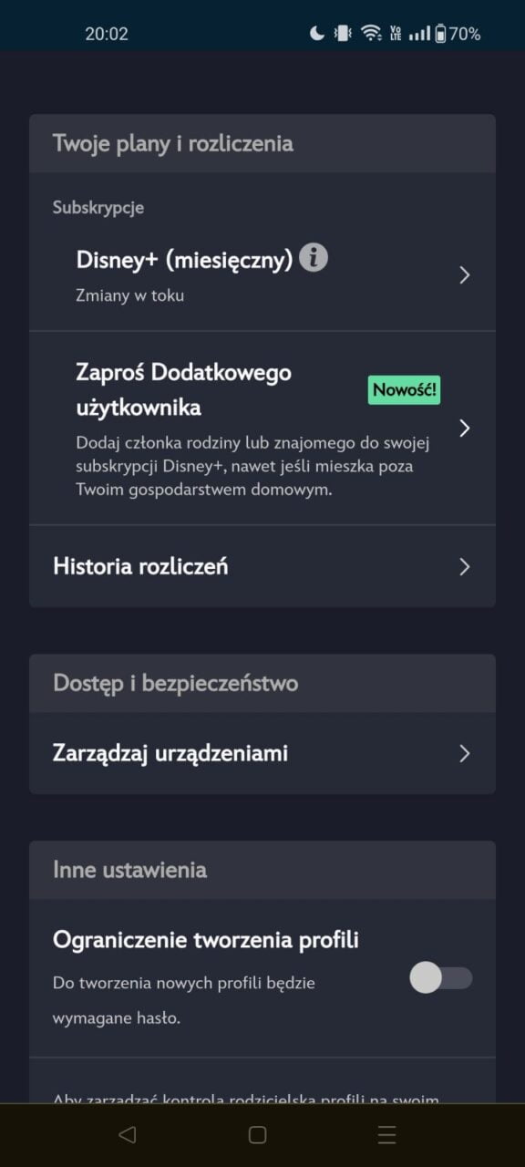 Ekran aplikacji Disney+ przedstawiający różne opcje zarządzania kontem, takie jak subskrypcje, zaproszenie dodatkowego użytkownika, historia rozliczeń, zarządzanie urządzeniami i ograniczenie tworzenia profili.