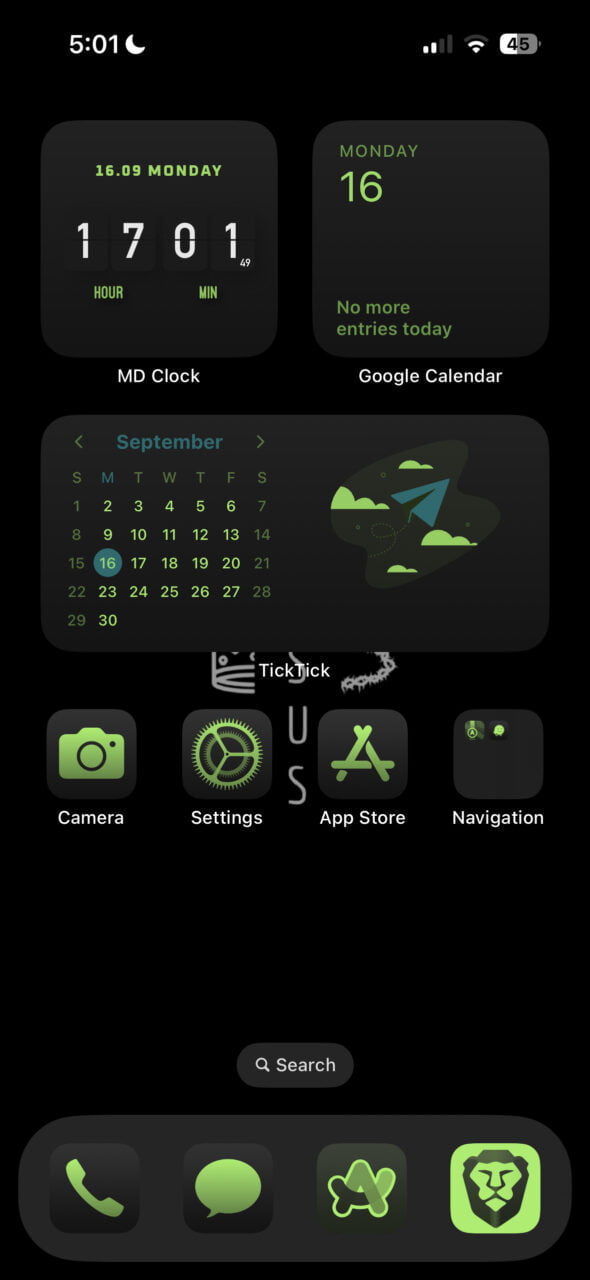 Ekran główny iPhone'a z widżetami MD Clock, Google Calendar, kalendarzem wrześniowym i aplikacjami Camera, Settings, App Store, Navigation, TickTick. Na dolnym pasku ikony telefonu, wiadomości, aplikacji i przeglądarki.