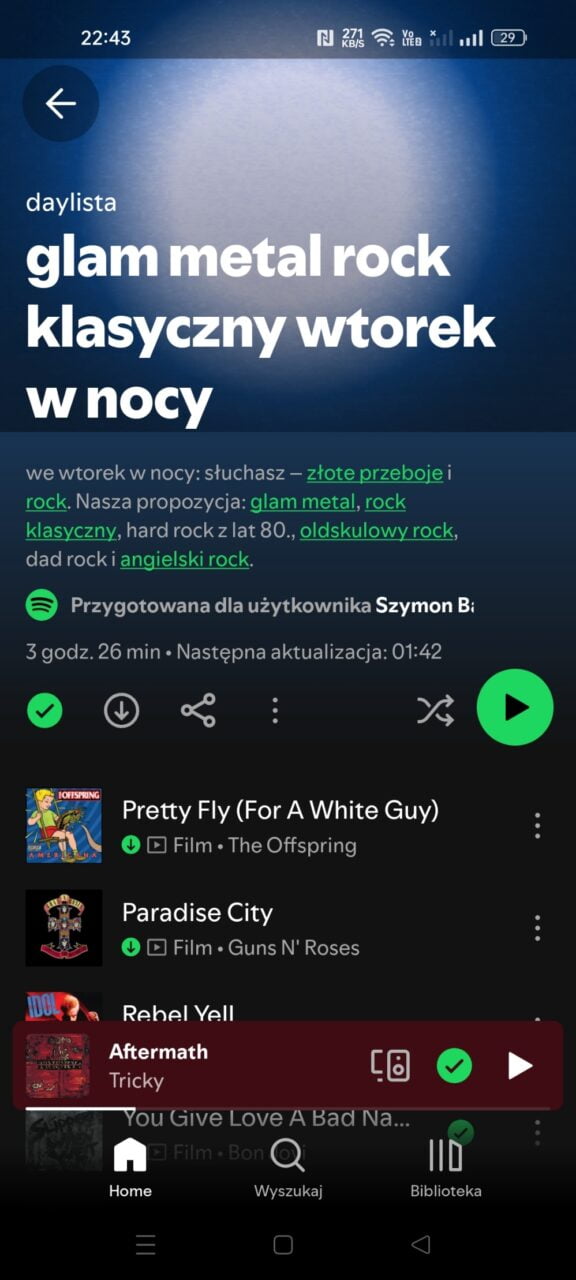 Ekran aplikacji muzycznej z playlistą o nazwie "glam metal rock klasyczny wtorek w nocy". Lista utworów zawiera m.in. "Pretty Fly (For A White Guy)" i "Paradise City".